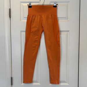 NVGTN Women’s Seamless Leggings Orange Size Medium